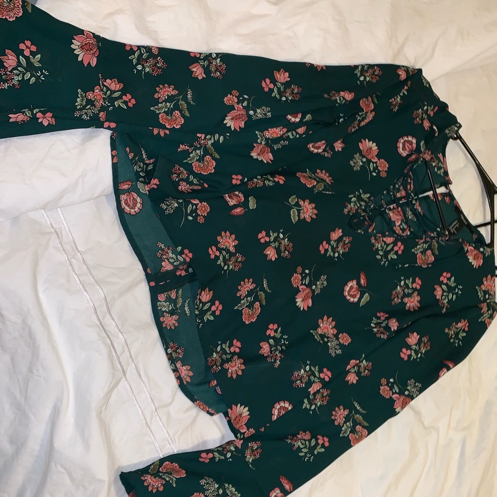 Forever 21 | Green Floral Blouse